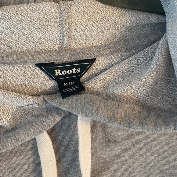 ROOTS 100% cotton hoodie - Picture 4 of 5